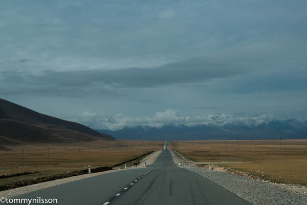 Getting thru the Torugart pass – a day of check points and patience