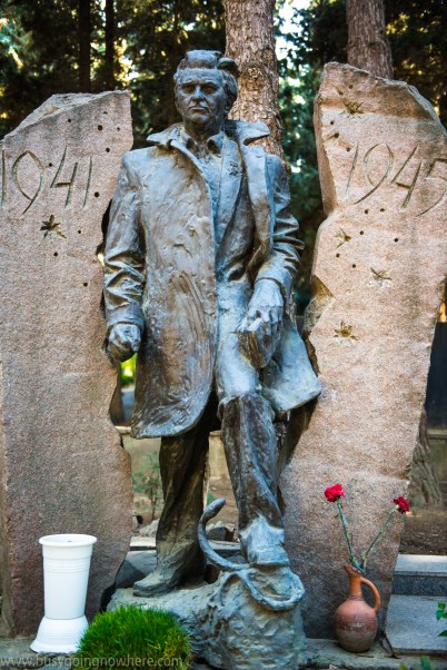 I love a good tomb stone. At Fexri Xiyaban